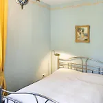 Am Roten Schloss Apartment